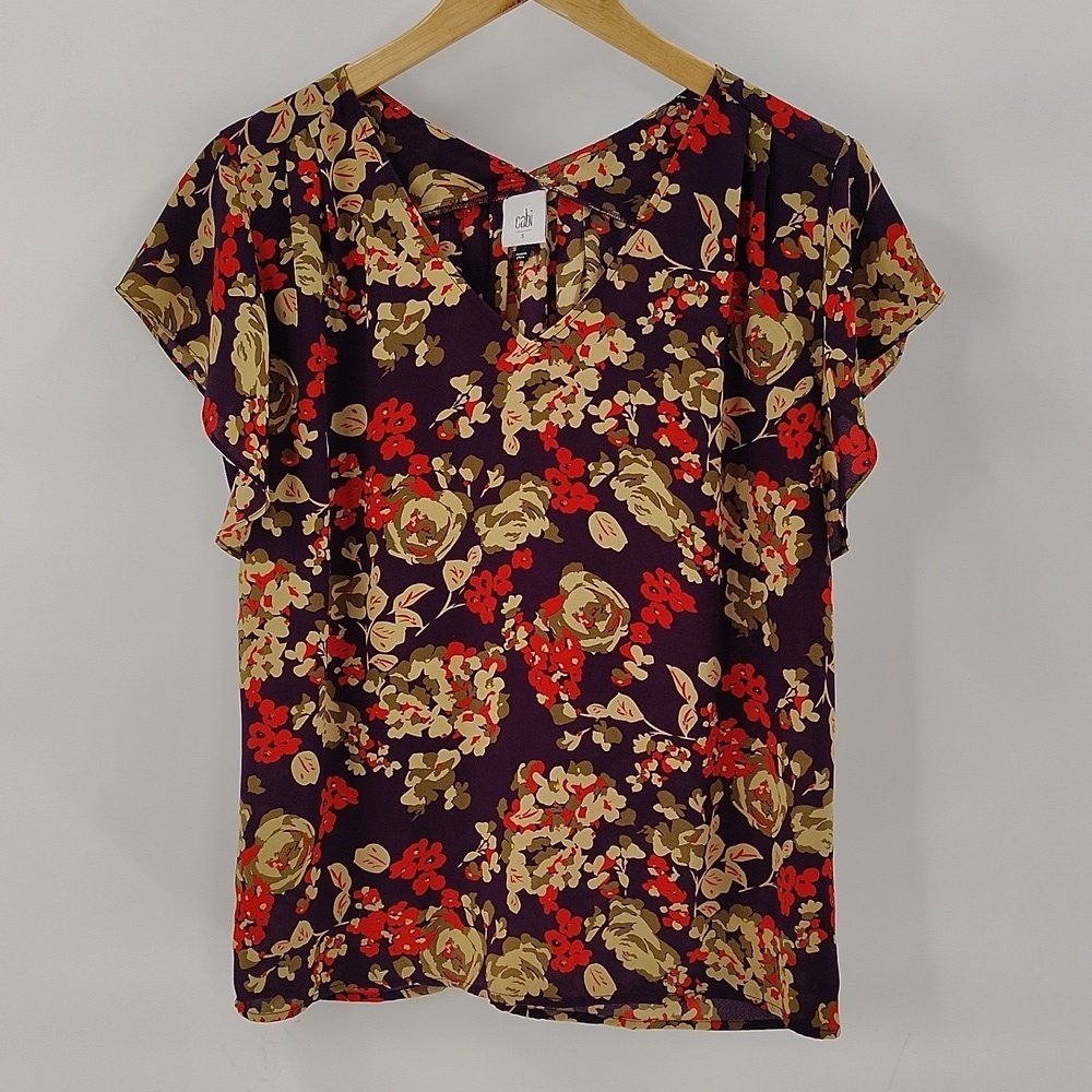 Cabi 4169 A La Mode Top Small V-neck Short Flutter Sleeves Floral Print Design